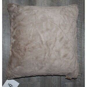 UGG LANAI FAUX FUR PLUSH PILLOW TAN 20 X 20 NWT